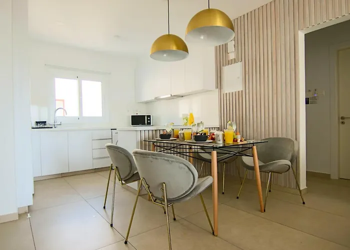 Phaedrus Living Seaview Flat Limnaria 154 *