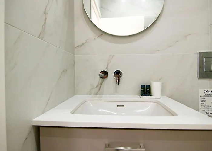 Phaedrus Living Seaview Flat Limnaria 154 דירה *