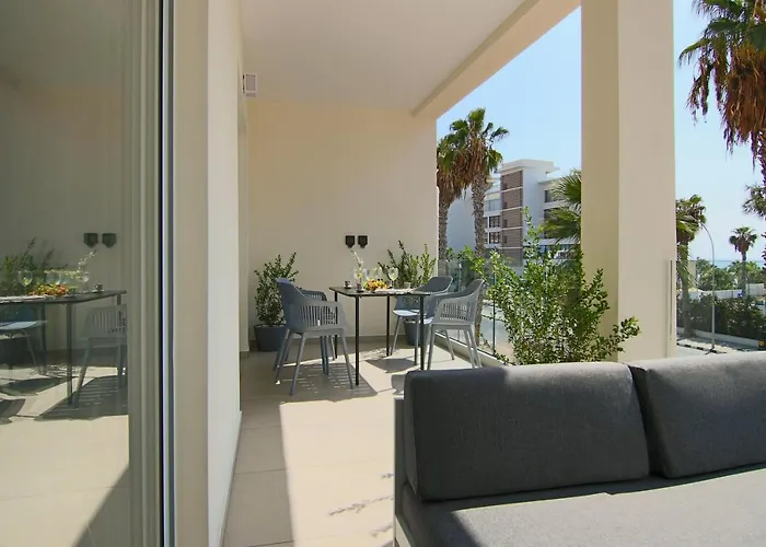 Phaedrus Living Seaview Flat Limnaria 154 *